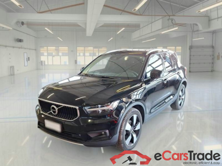 VOLVO XC40 / 2017 / 5P / SUV T3 AUTOMATICO MOMENTUM PRO #1