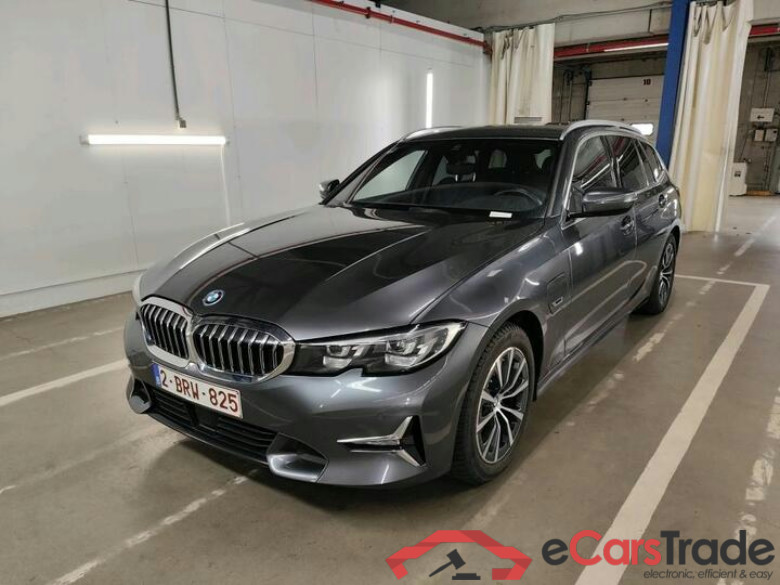 BMW 3 Reeks Touring 3 Reeks Touring 320e (150 kW) (PHEV) 150kW/204pk  5D/P Auto-8 #1