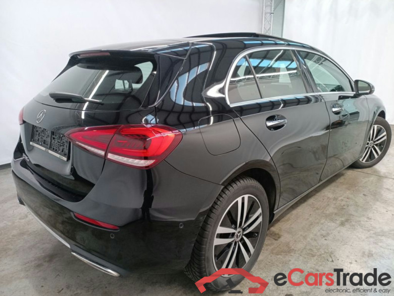 Mercedes-Benz A-Klasse A 250 e Business Solution 5d #2