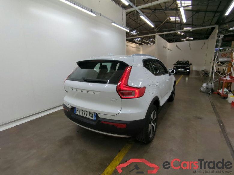 VOLVO XC40 / 2017 / 5P / SUV Recharge T4 211 DCT7 Business #4