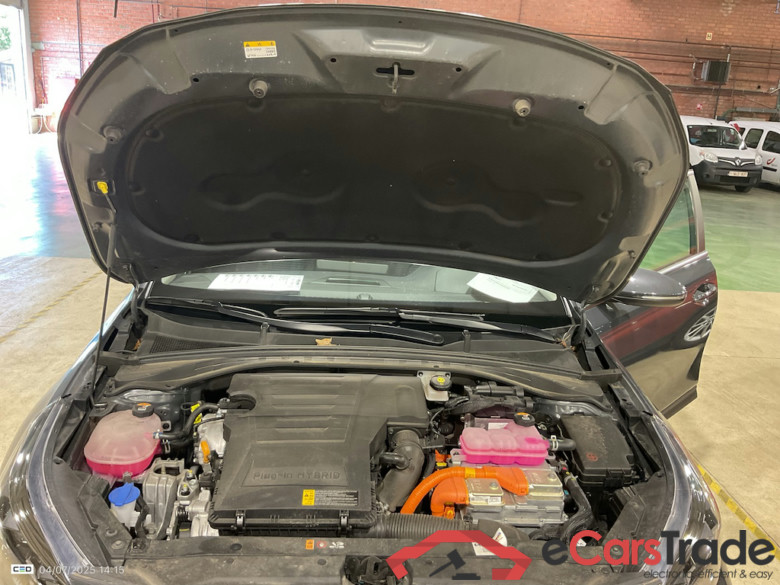 KIA XCEED 1.6 GDI PHEV DCT BUSINESS LINE #6