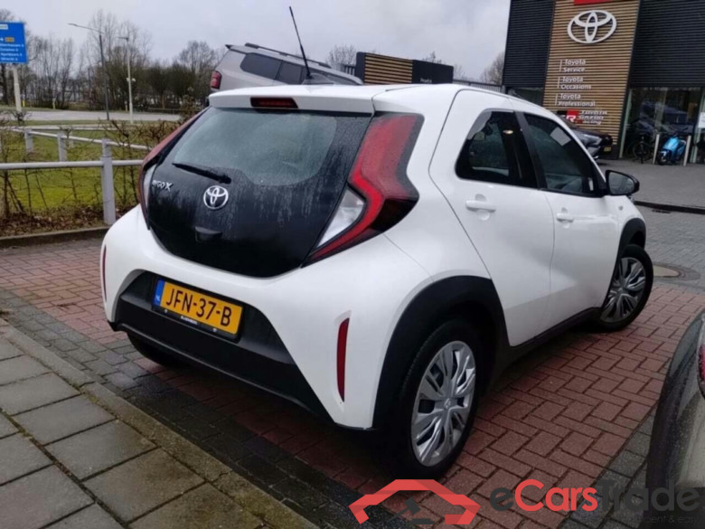 TOYOTA Aygo X 1.0 VVT-i MT Play #4