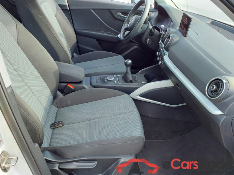 AUDI Q2 / 2016 / 5P / todoterreno Design 30 TFSI 85kW (116CV) (AC) #6