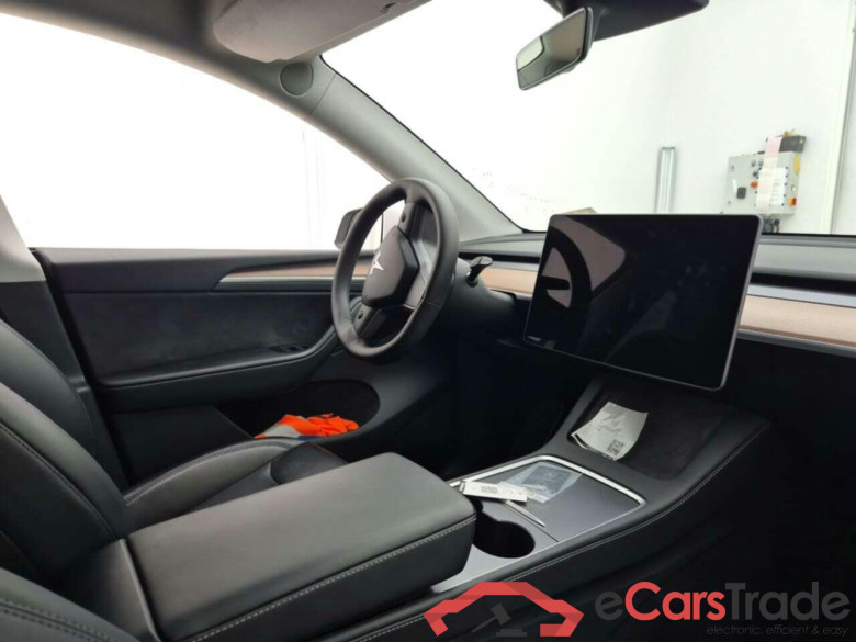 Tesla Model Y 75KWH Long Range Autopilot #3