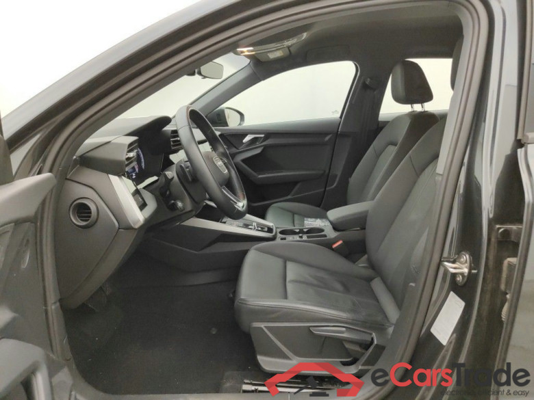 Audi A3 Sportback 2.0 30 TDi 85kW S tronic Business Ed. 5d #3