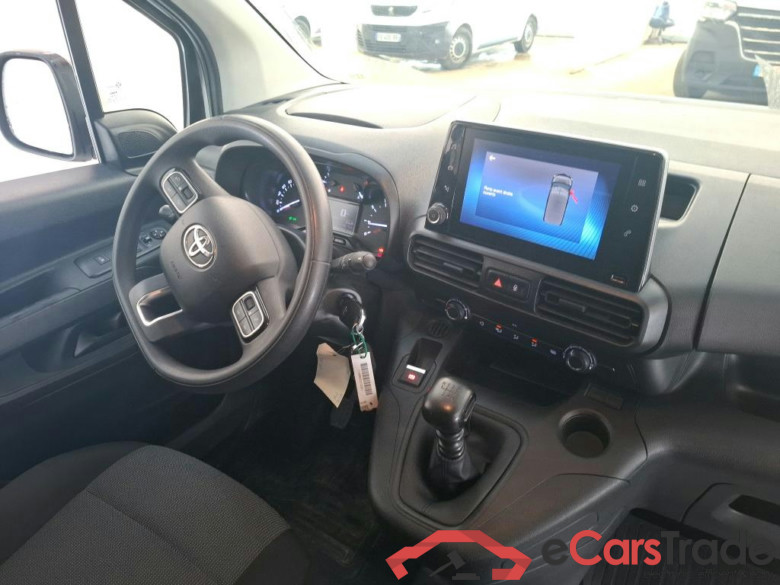 TOYOTA Proace City / 2019 / 4P / Fourgonnette 1.5 Long 130 D-4D Business #6