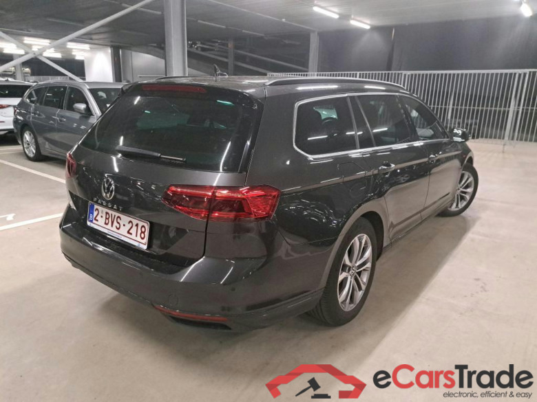 VOLKSWAGEN - VW  PASSAT VARIANT TDI 122PK DSG Style Business & Nav Discover Pro & Winter & Harman Kardon & Electric Towing Hook #2