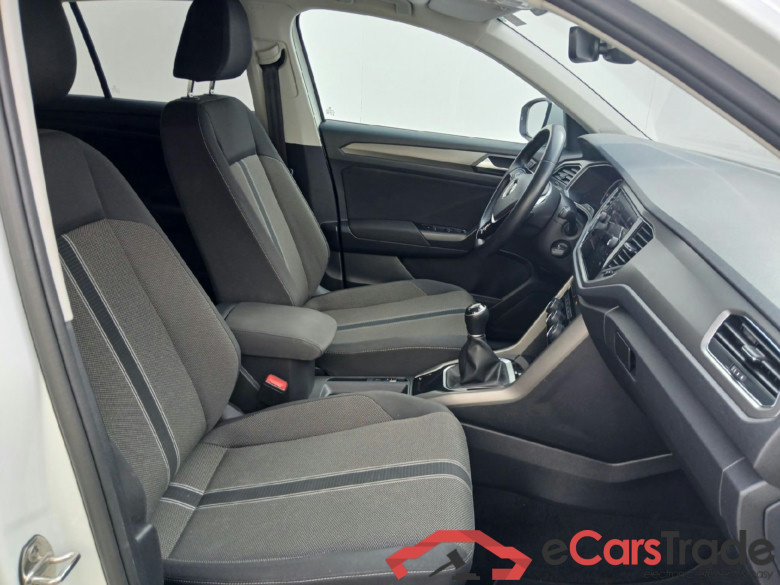 VOLKSWAGEN T-Roc / 2017 / 5P / todoterreno Advance 2.0 TDI 85kW (115CV) #6
