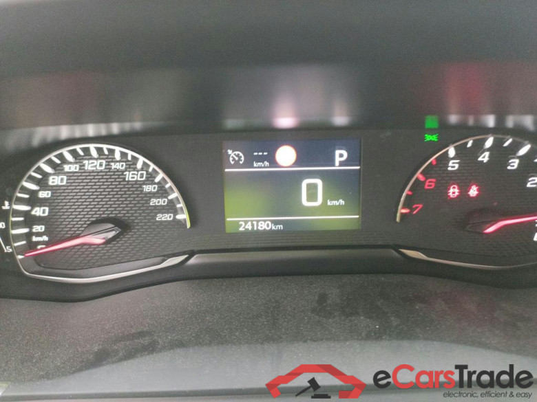 PEUGEOT 2008 / 2019 / 5P / todoterreno Allure BlueHDI 130 S&S EAT8 #5
