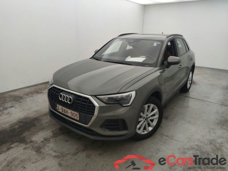 Audi Q3 45 TFSI e S tronic 5d