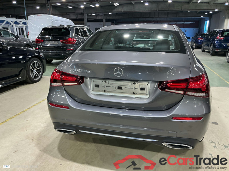 MERCEDES-BENZ A-CLASS LIMOUSINE 1.3 A 250 E BUSINESS SOLUTION DCT #5