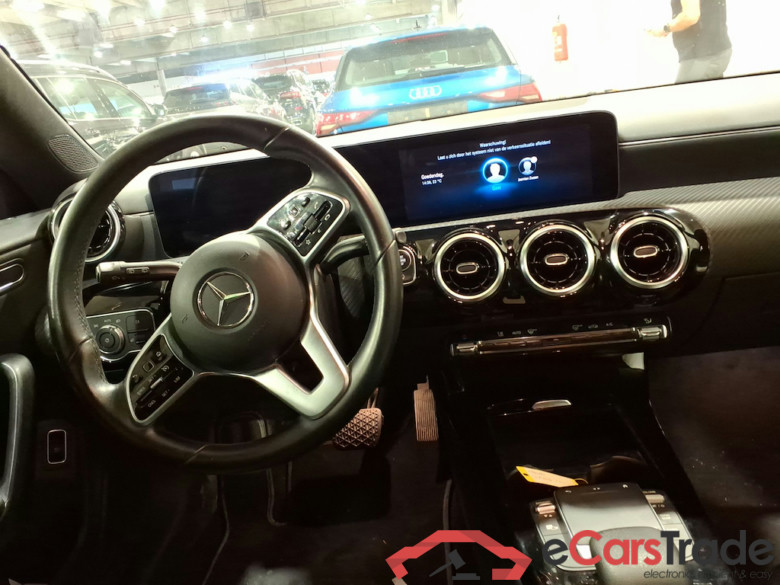MERCEDES-BENZ CLA - Klasse 2.0 CLA 180 D BUSINESS SOLUTION DCT #6