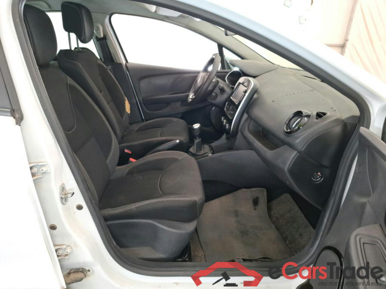 Clio IV Air MediaNav 1.5 dCi 75CV BVM5 E6 #6