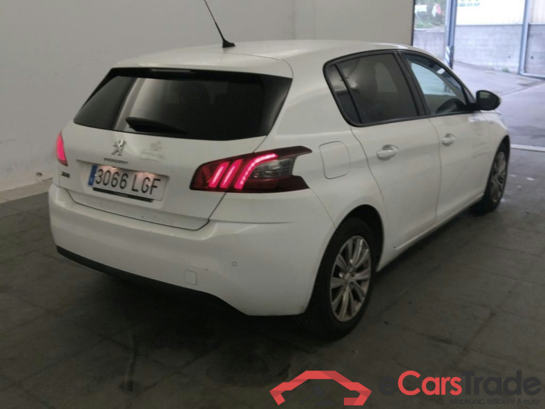 PEUGEOT 308 / 2017 / 5P / berlina con portón 5P Style BlueHDi 100 S&S 6 Vel. MAN #2