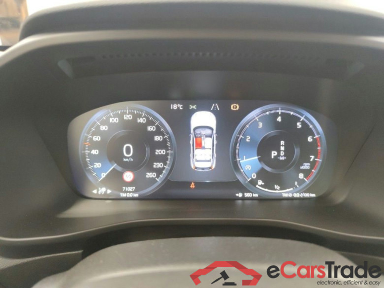 Volvo XC40 T3 Geartronic Momentum Pro 5d #6