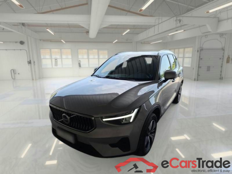 VOLVO XC40 / 2021 / 5P / SUV B3 AUTOMATICO PLUS BRIGHT #1