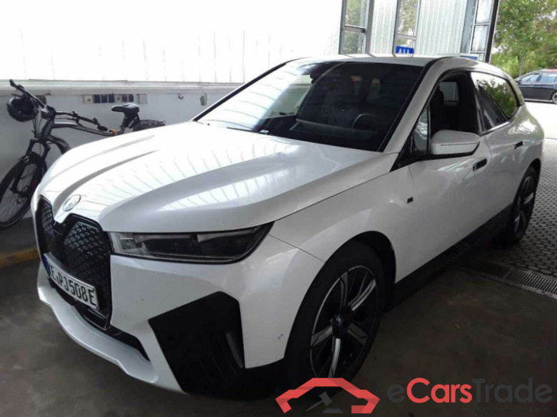 BMW iX 