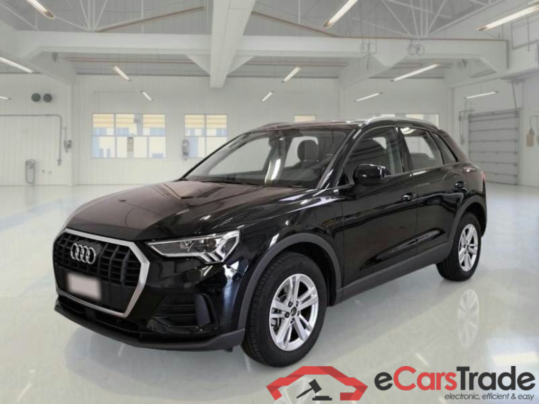AUDI Q3 / 2018 / 5P / SUV 45 TFSI E S TRONIC BUSINESS #1