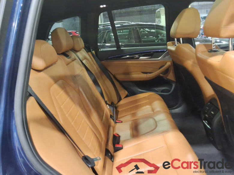 BMW IX3 80KWH AUTO