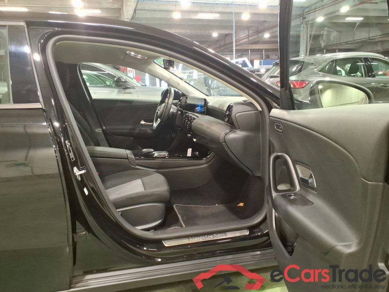MERCEDES-BENZ A-Klasse 1.5 A 180 D BUSINESS SOLUTION #3