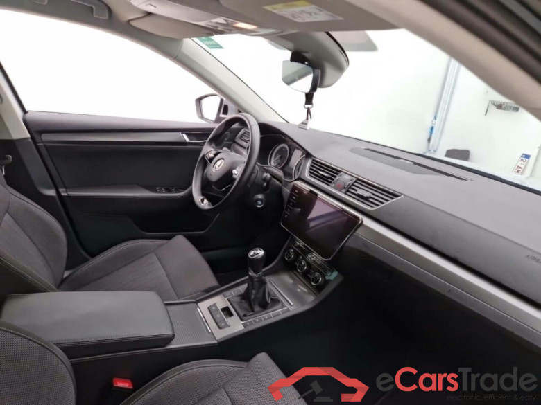 SKODA SUPERB COMBI 2.0 CRTDI STYLE #3