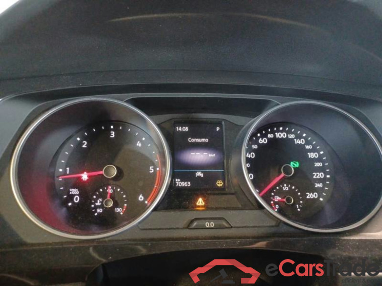 VOLKSWAGEN TIGUAN / 2020 / 5P / SUV 2.0 TDI SCR 110KW LIFE DSG #4