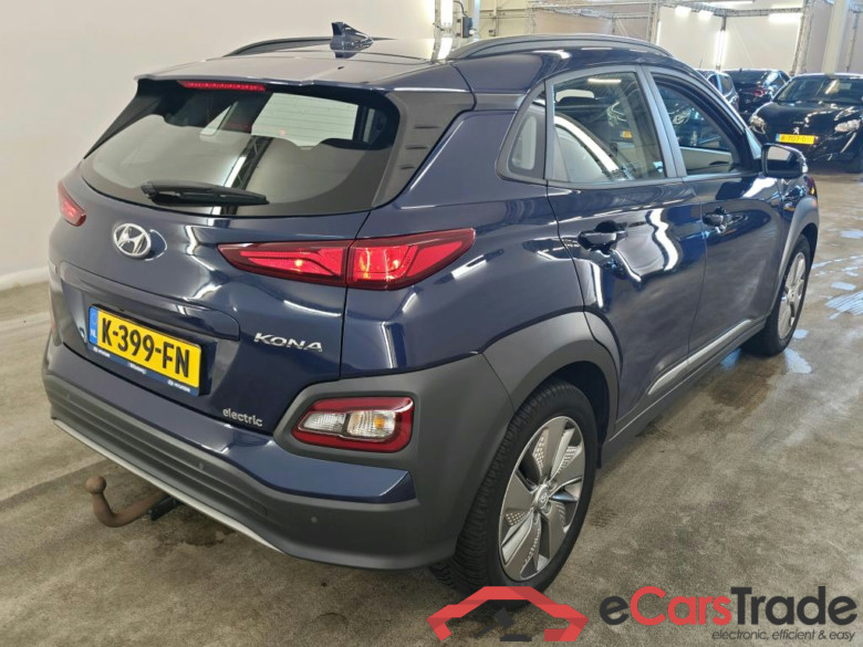 Hyundai KONA Comfort Smart Electric 64 kWh 5d #2