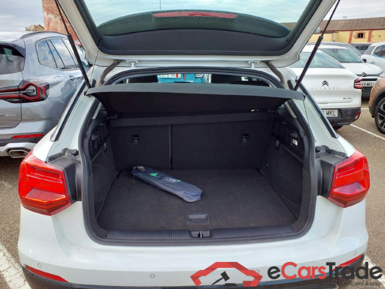 AUDI Q2 / 2016 / 5P / todoterreno Design 30 TFSI 85kW (116CV) (AC) #6