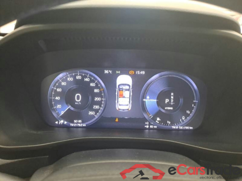 VOLVO XC40 / 2017 / 5P / SUV T5 PLUG-IN HYBRID AUTO RECHARGE INSCR. #4