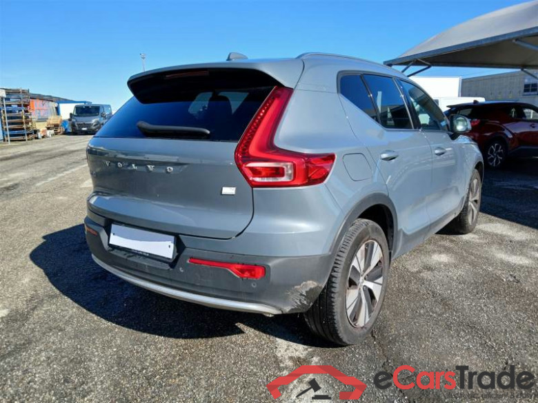 VOLVO XC40 / 2021 / 5P / SUV T4 RECHARGE PLUG-IN AUTO CORE #2