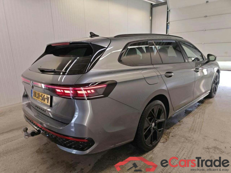 VOLKSWAGEN Passat Variant 1.5 eHy. R-Line Edt. #2