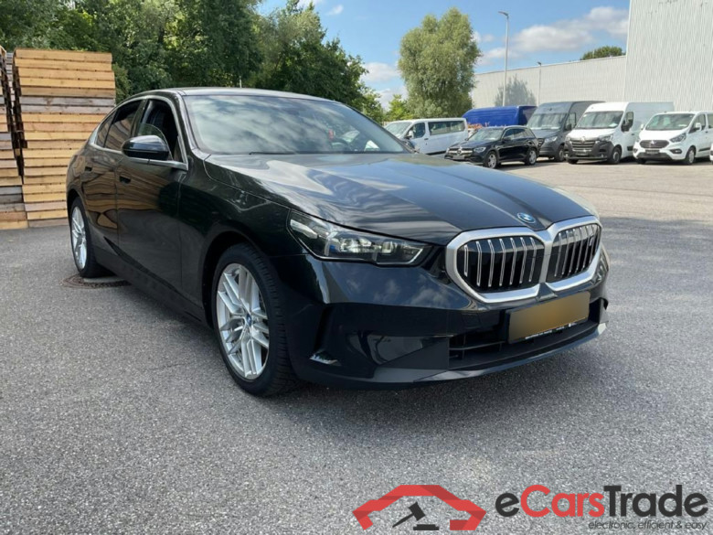 BMW i5 eDrive40 Lim. Electric 340hp #1