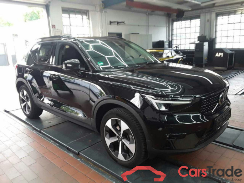 Volvo XC40 (2017->) DE - SUV5 B4 2WD EU6d, Plus Dark, (Facelift) 2022 - 2024 #1