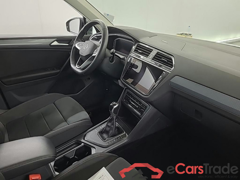 VOLKSWAGEN Tiguan 1.5 TSI 96kW Life Business 5D #6