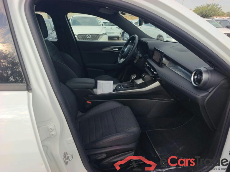 Alfa Romeo Tonale / 2022 / 5P / todoterreno 1.5 MHEV GASOLINA 130 CV SPRINT FWD #6