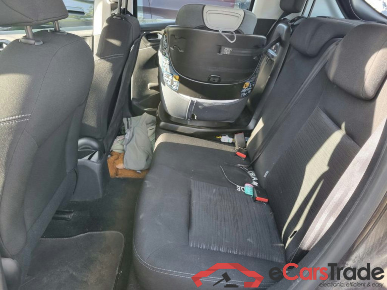 PEUGEOT 208 1.2i Access #6