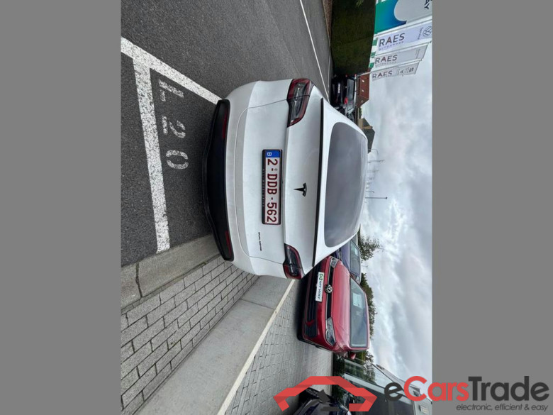 TESLA Model Y 72.5 kWh Standard Range #4
