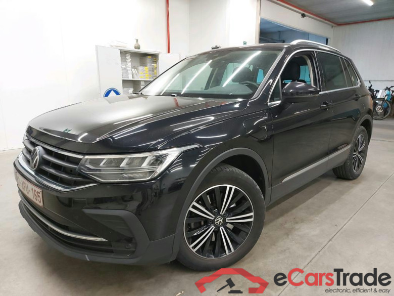 VOLKSWAGEN - VW  TIGUAN 1.4 eHybrid 245PK DSG Life Pack Travel & Chrome & Winter & Nav Discover Media & Easy Open & Rear Camera * HYBRID *