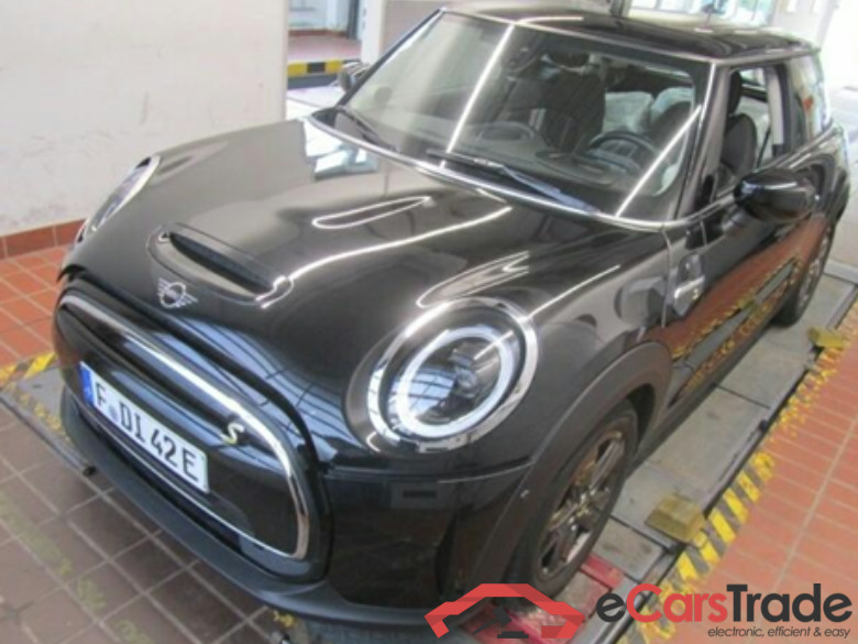 MINI MINI Cooper SE Essential Trim 3d 135kW #1