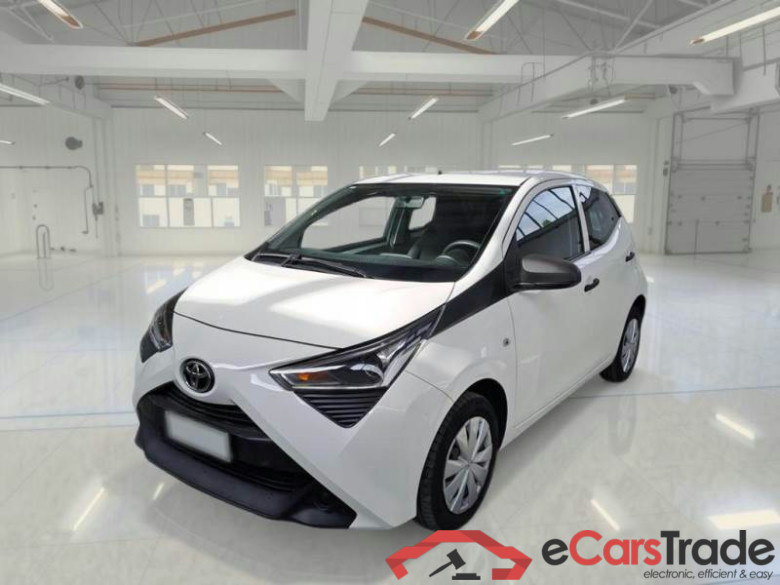 TOYOTA AYGO CONNECT / 2018 / 5P / BERLINA 1.0 VVT-I X-BUSINESS LIGHT