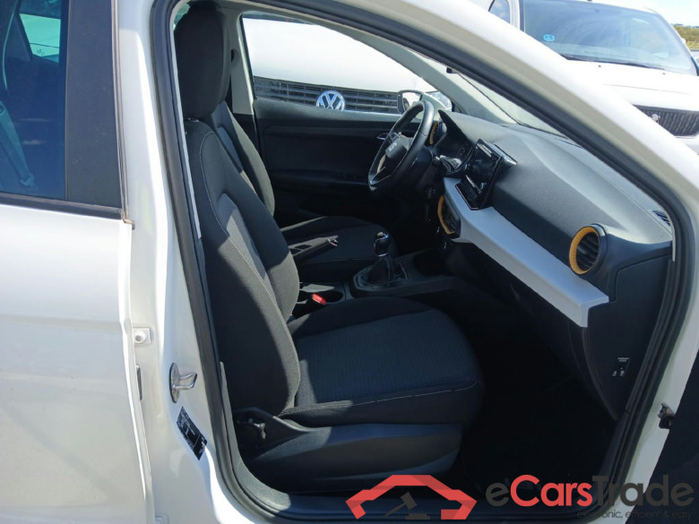 SEAT Ibiza / 2017 / 5P / berlina con portón 1.0 TSI 81kW (110CV) Style Plus (AC2) #6