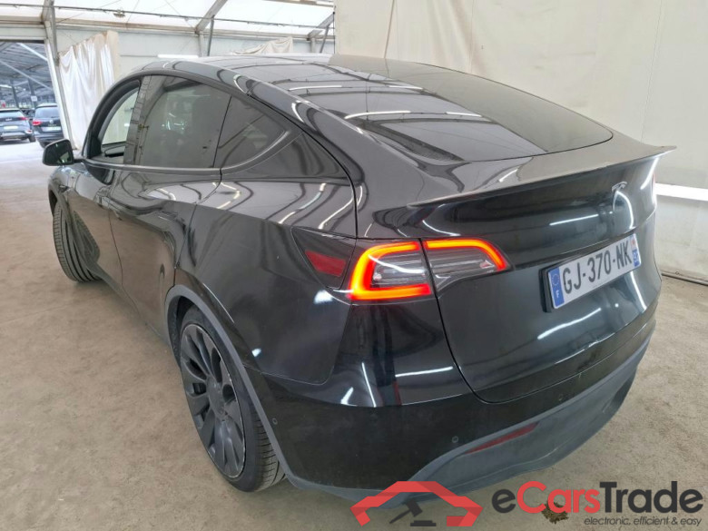 TESLA Model Y / 2020 / 5P / SUV Performance Dual Motor AWD #3