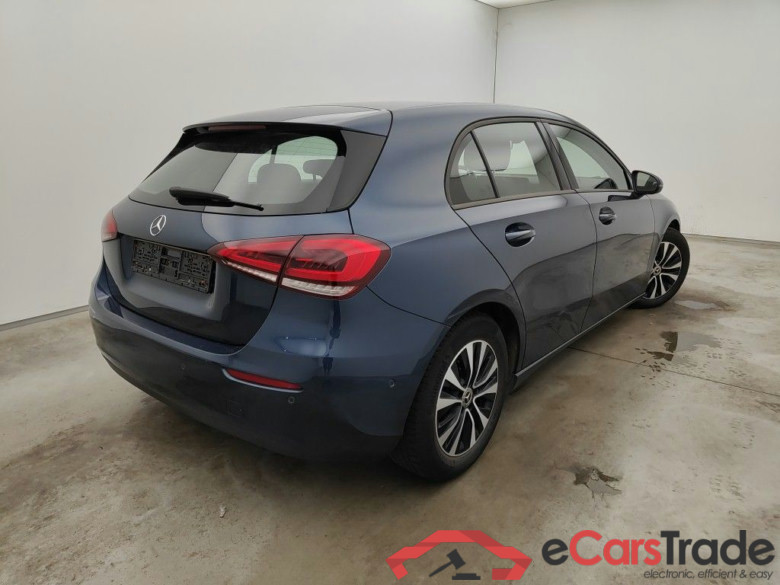 Mercedes A 180d Aut. LED Widescreen Navi KeylessGo Camera Klima PDC ... #3