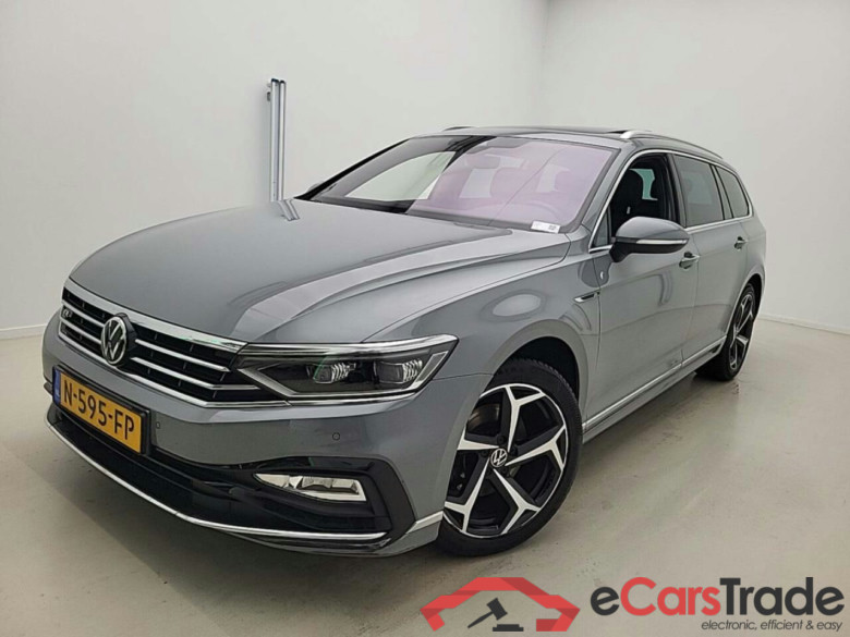 VOLKSWAGEN Passat Variant 1.5 TSI R-Line Bns+ DSG #1