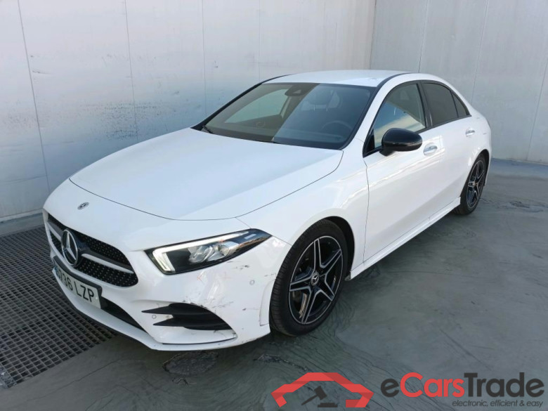 MERCEDES-BENZ Clase A / 2018 / 4P / sedán Sedán A 180 d #1