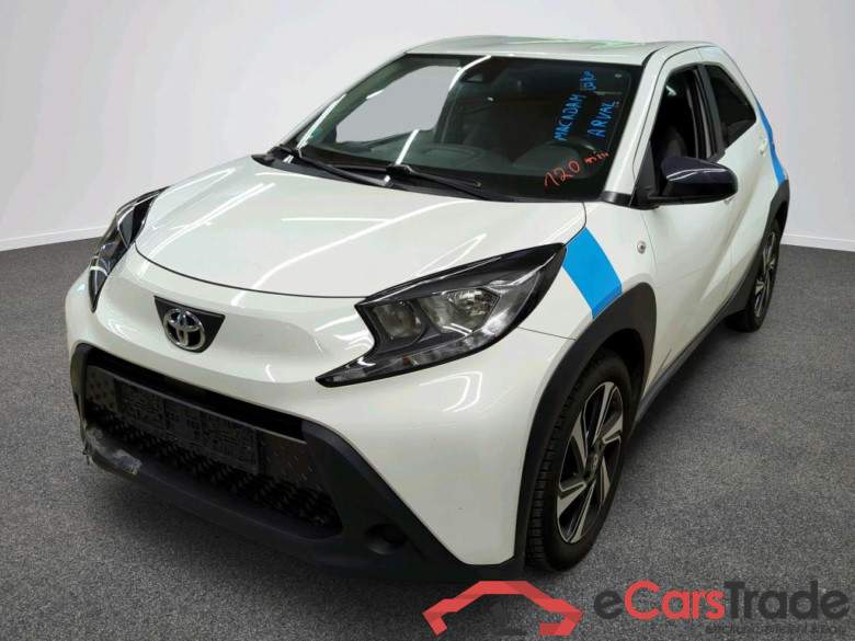 Aygo X Play 1.0 53KW MT5 E6d #1
