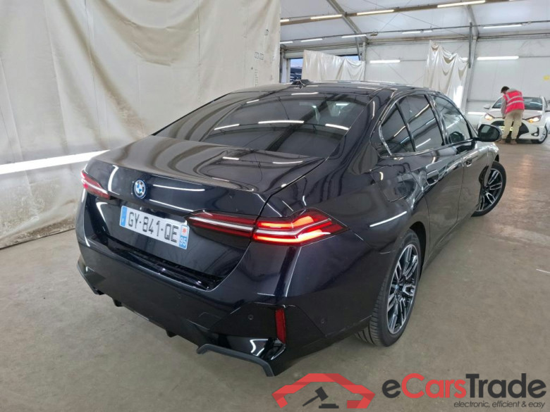 BMW Série 5 / 2023 / 4P / Berline 530e 299ch M Sport BVA8 #6