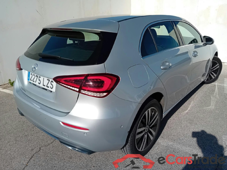 MERCEDES-BENZ Clase A / 2018 / 5P / berlina con portón A 250 e #2