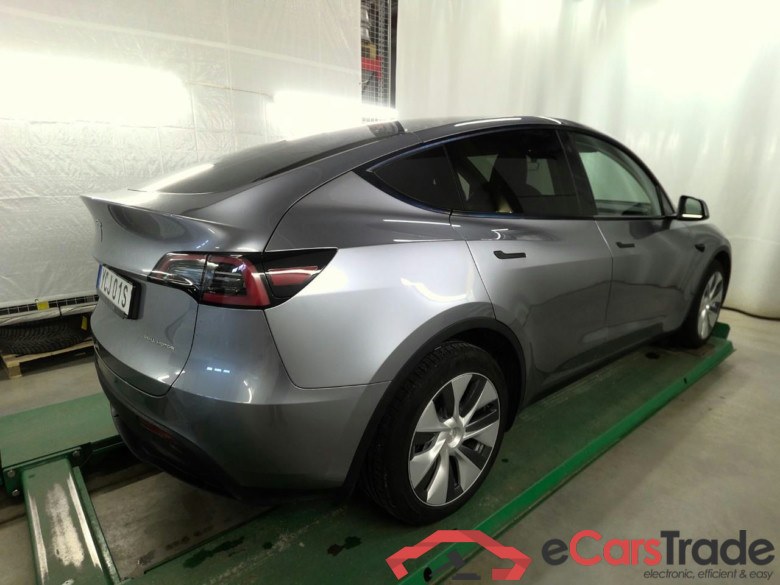 Model Y Long-Range AWD #3