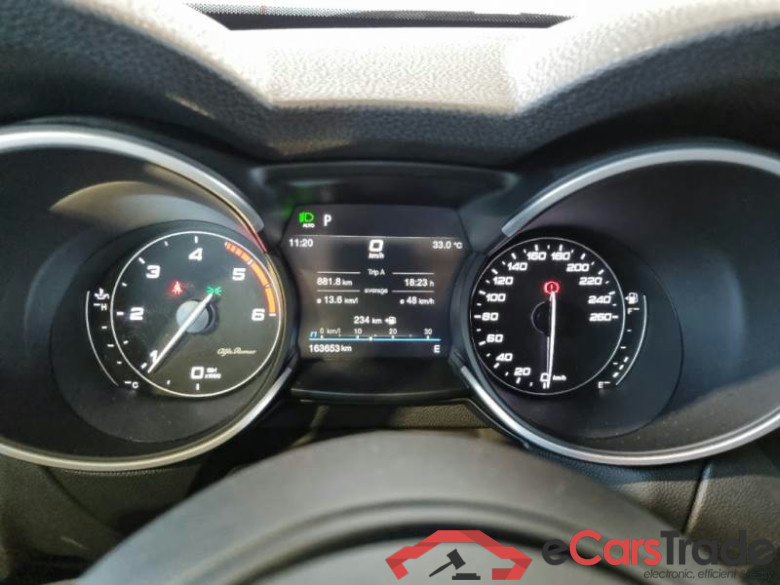 ALFA ROMEO STELVIO / 2017 / 5P / SUV 2.2 TURBO DIESEL 160CV BUSINESS AT8 RWD #4